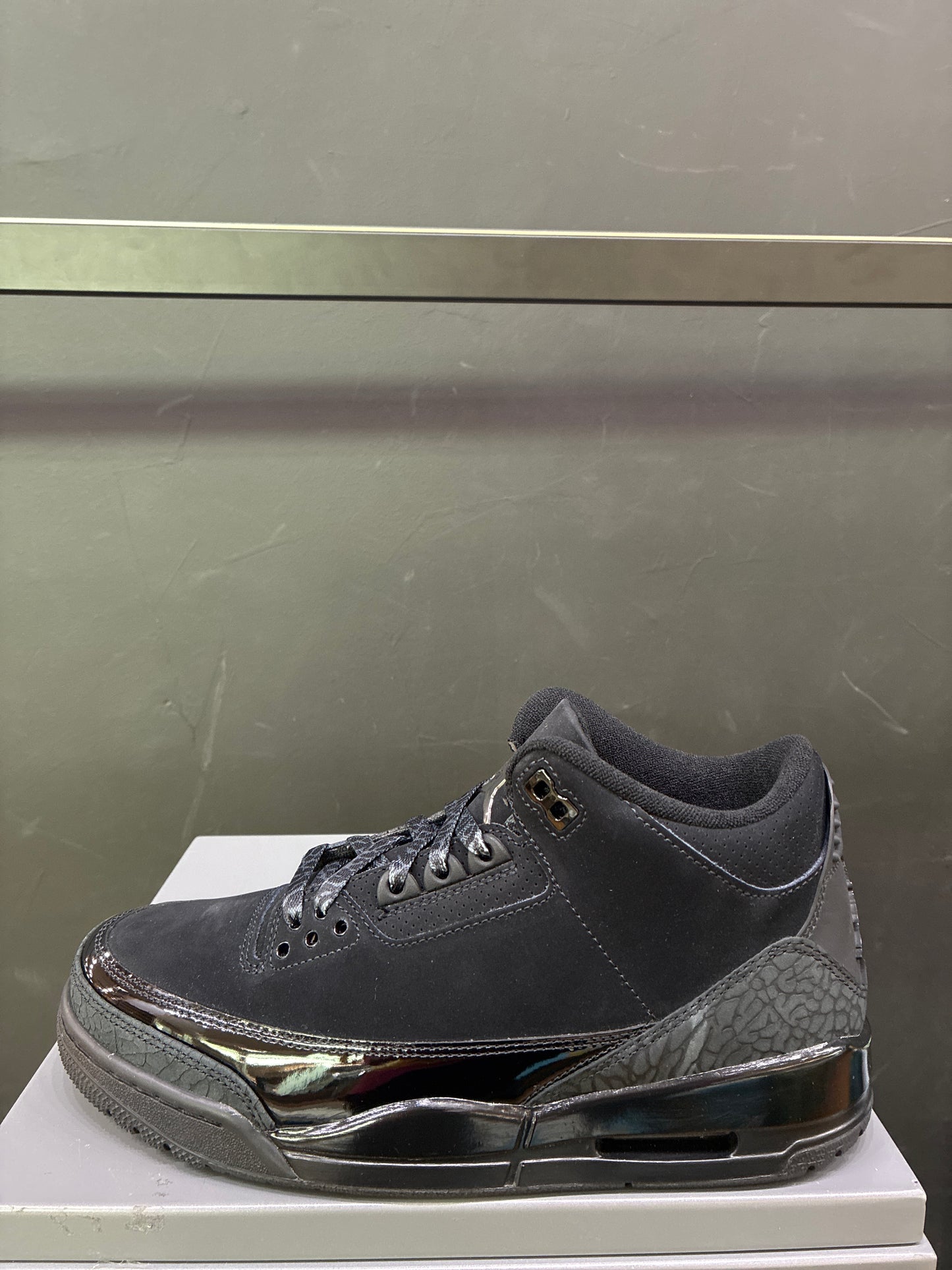 Jordan 3 Retro Black Cat (2025)